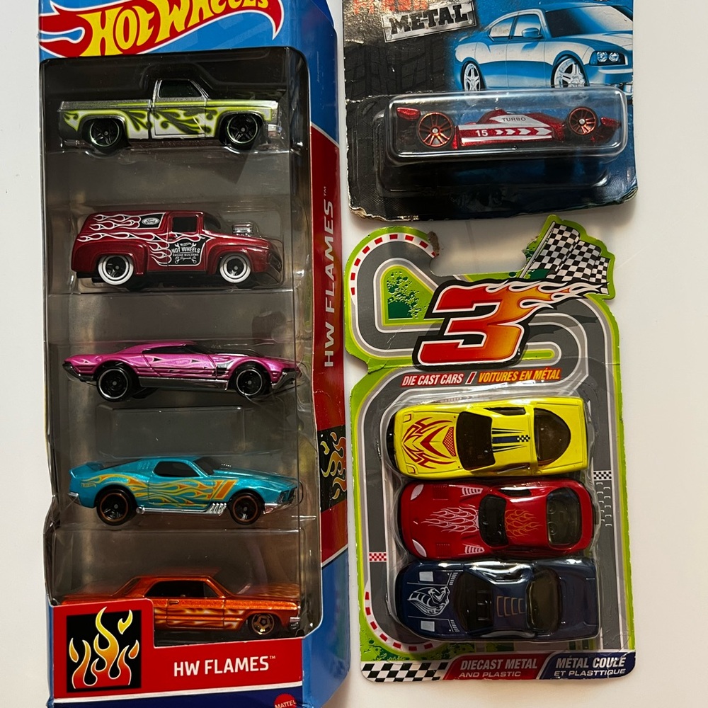 HW Flames Die-Cast Cars Set